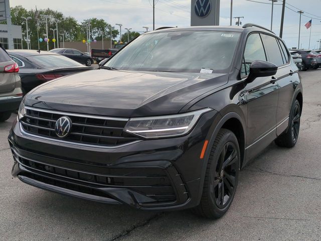 2024 Volkswagen Tiguan SE R-Line Black