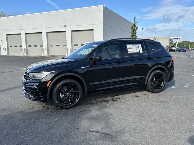 2024 Volkswagen Tiguan SE R-Line Black