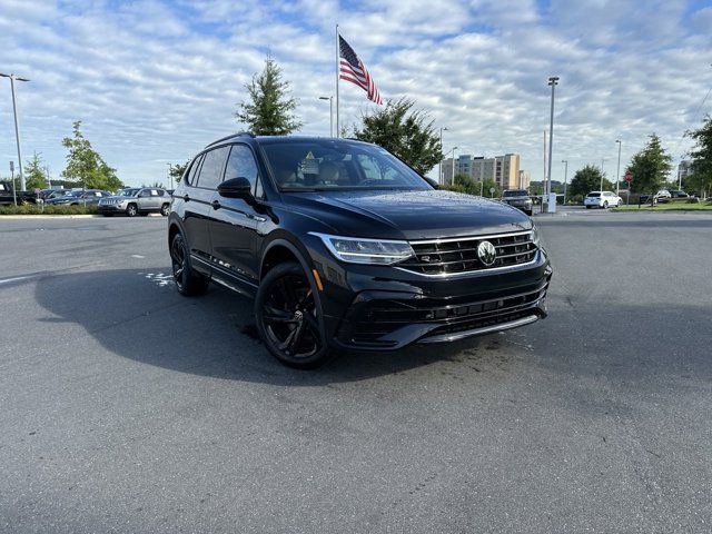 2024 Volkswagen Tiguan SE R-Line Black