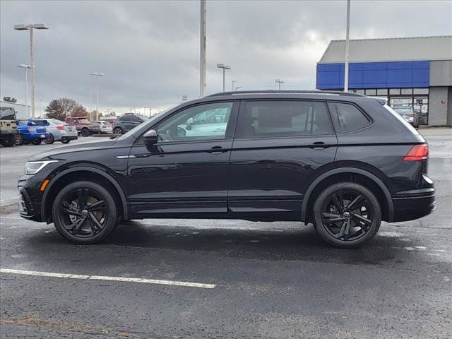 2024 Volkswagen Tiguan SE R-Line Black