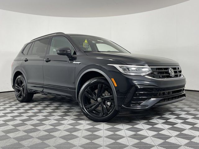 2024 Volkswagen Tiguan/Taos SE R-Line Black