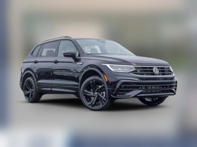 2024 Volkswagen Tiguan SE R-Line Black