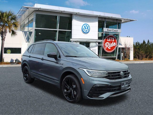 2024 Volkswagen Tiguan SE R-Line Black