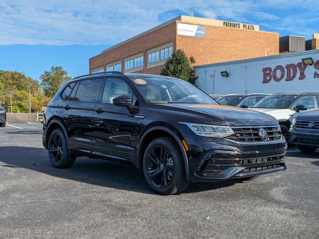 2024 Volkswagen Tiguan/Taos SE R-Line Black