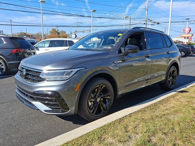 2024 Volkswagen Tiguan SE R-Line Black