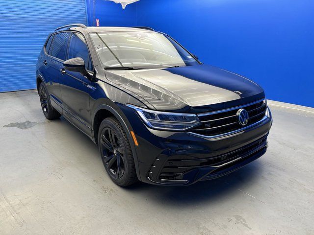 2024 Volkswagen Tiguan/Taos SE R-Line Black