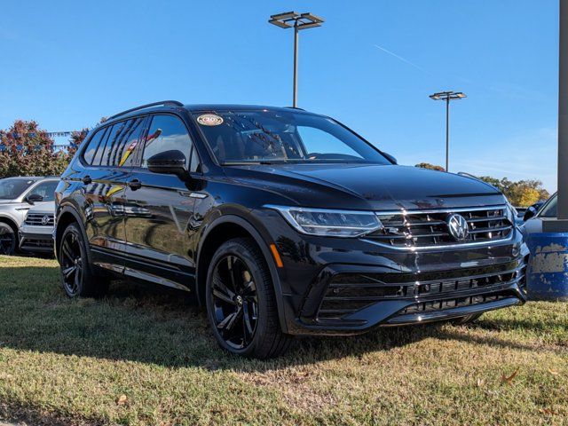 2024 Volkswagen Tiguan SE R-Line Black