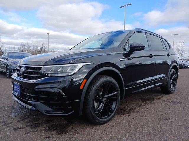 2024 Volkswagen Tiguan/Taos SE R-Line Black