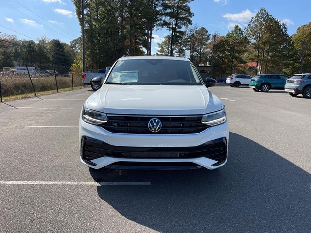 2024 Volkswagen Tiguan SE R-Line Black