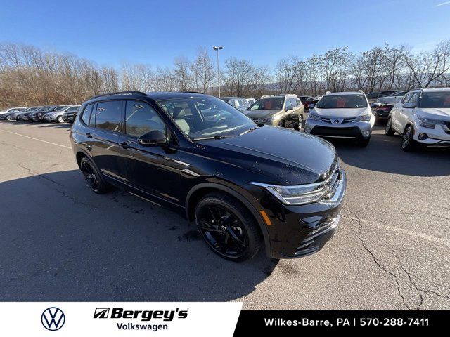 2024 Volkswagen Tiguan SE R-Line Black