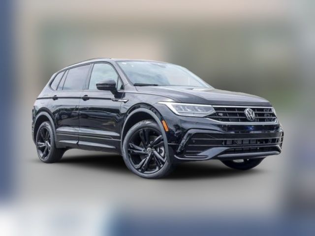 2024 Volkswagen Tiguan SE R-Line Black