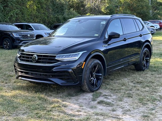 2024 Volkswagen Tiguan SE R-Line Black