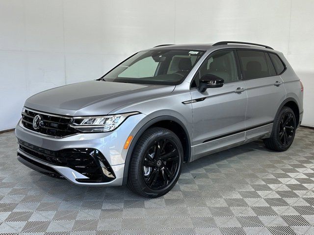 2024 Volkswagen Tiguan SE R-Line Black