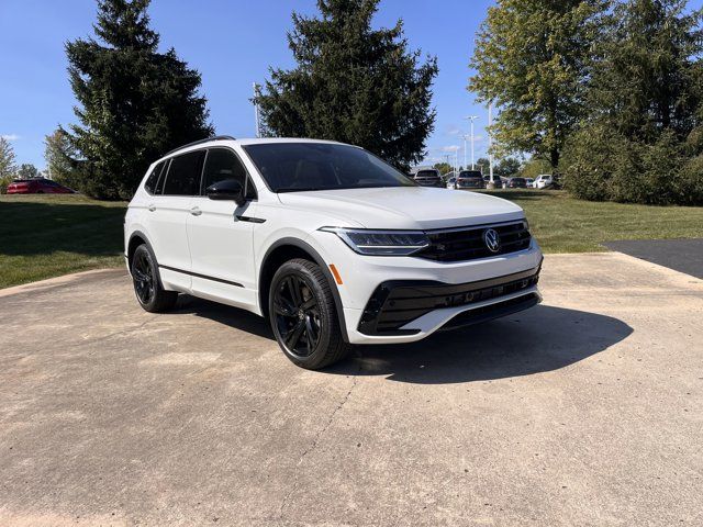 2024 Volkswagen Tiguan/Taos SE R-Line Black