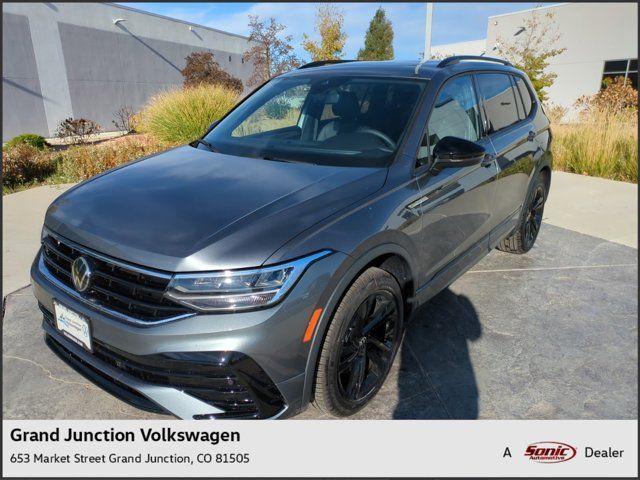 2024 Volkswagen Tiguan/Taos SE R-Line Black