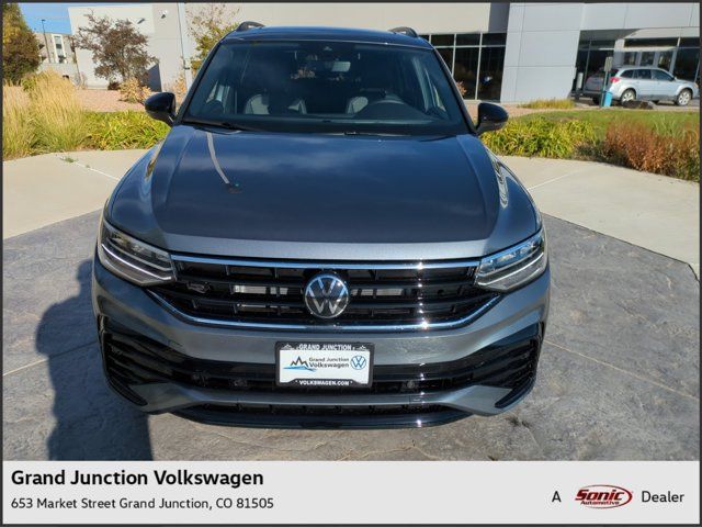 2024 Volkswagen Tiguan/Taos SE R-Line Black