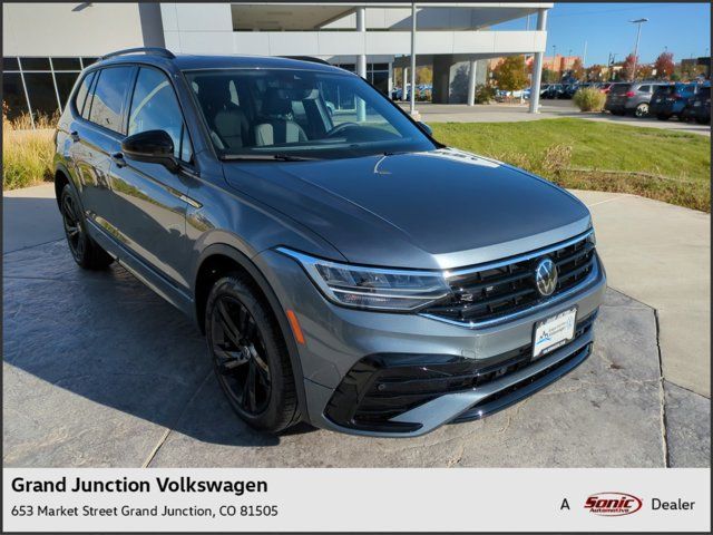 2024 Volkswagen Tiguan/Taos SE R-Line Black