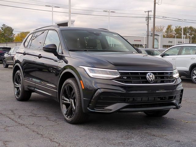 2024 Volkswagen Tiguan/Taos SE R-Line Black