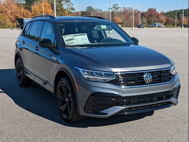 2024 Volkswagen Tiguan SE R-Line Black