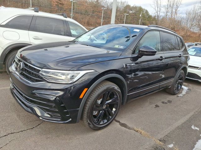 2024 Volkswagen Tiguan SE R-Line Black