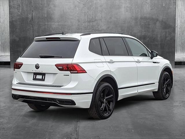 2024 Volkswagen Tiguan SE R-Line Black