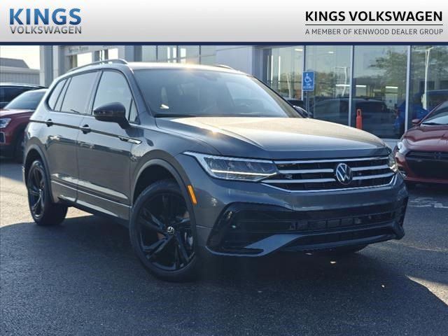 2024 Volkswagen Tiguan SE R-Line Black