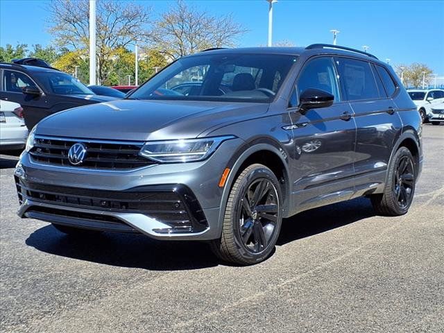 2024 Volkswagen Tiguan SE R-Line Black