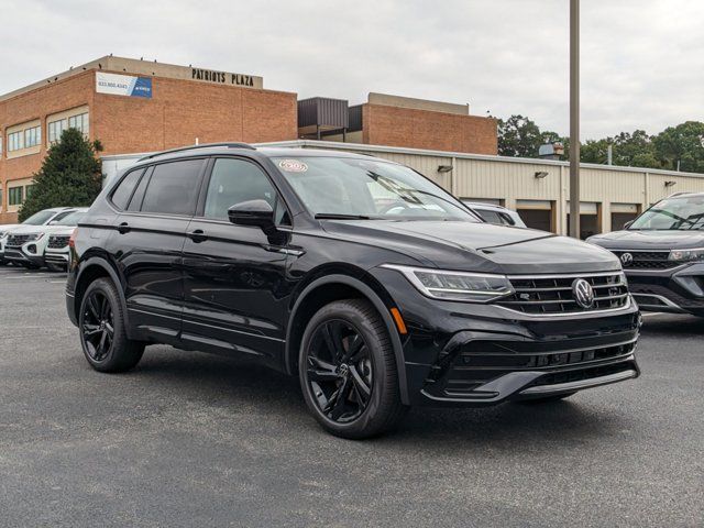 2024 Volkswagen Tiguan SE R-Line Black