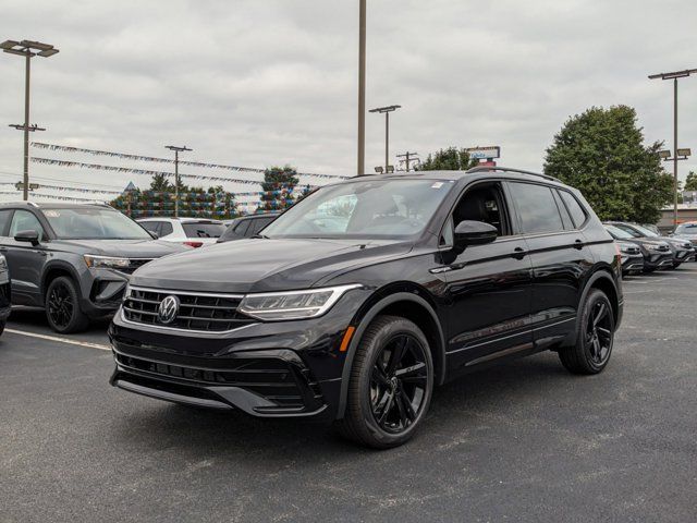 2024 Volkswagen Tiguan SE R-Line Black