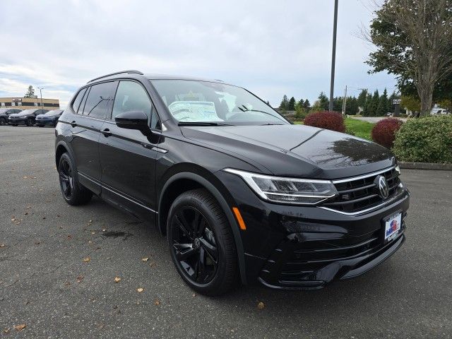 2024 Volkswagen Tiguan SE R-Line Black