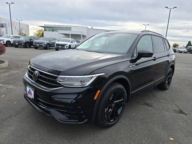 2024 Volkswagen Tiguan SE R-Line Black