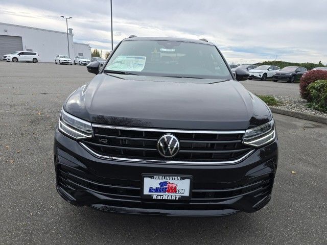 2024 Volkswagen Tiguan SE R-Line Black