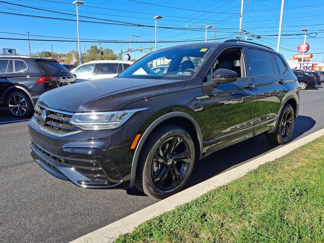 2024 Volkswagen Tiguan/Taos SE R-Line Black