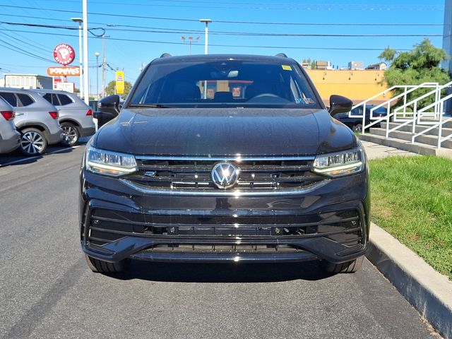 2024 Volkswagen Tiguan/Taos SE R-Line Black