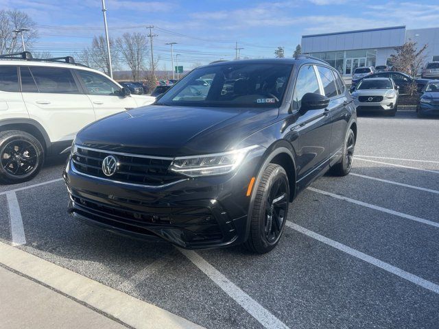 2024 Volkswagen Tiguan/Taos SE R-Line Black