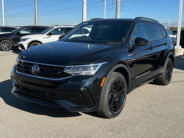 2024 Volkswagen Tiguan SE R-Line Black