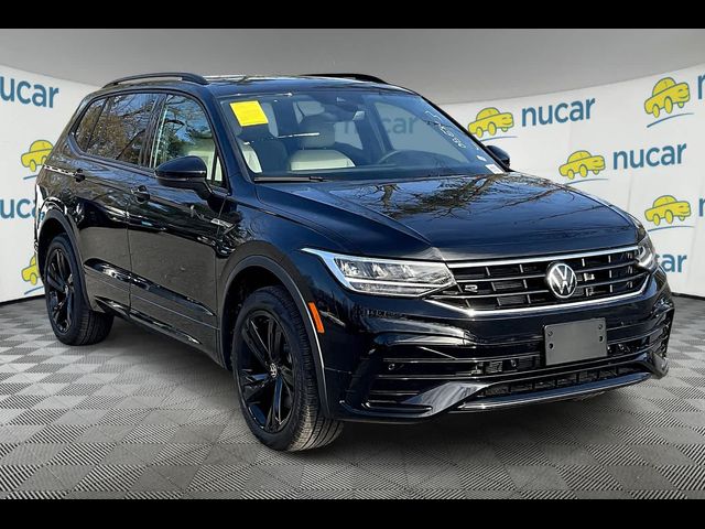 2024 Volkswagen Tiguan SE R-Line Black