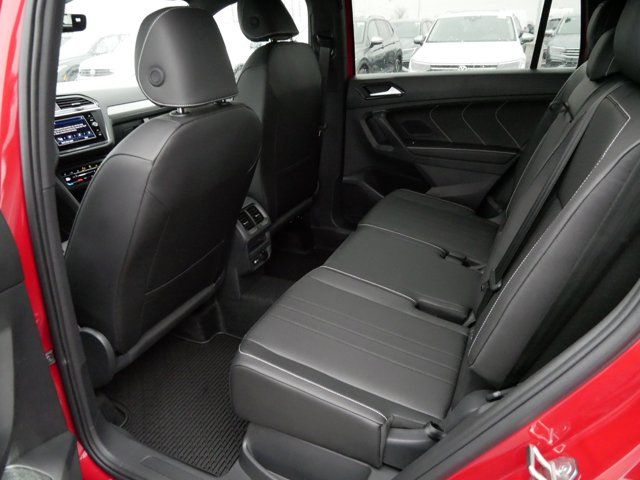 2024 Volkswagen Tiguan SE R-Line Black