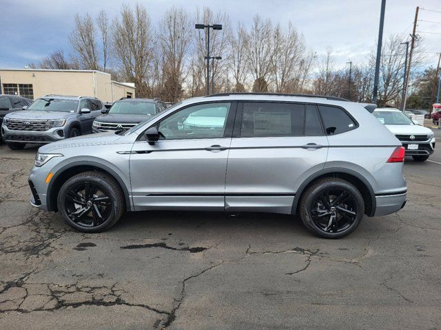 2024 Volkswagen Tiguan SE R-Line Black