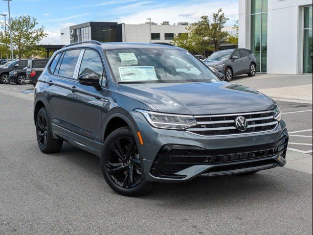 2024 Volkswagen Tiguan SE R-Line Black