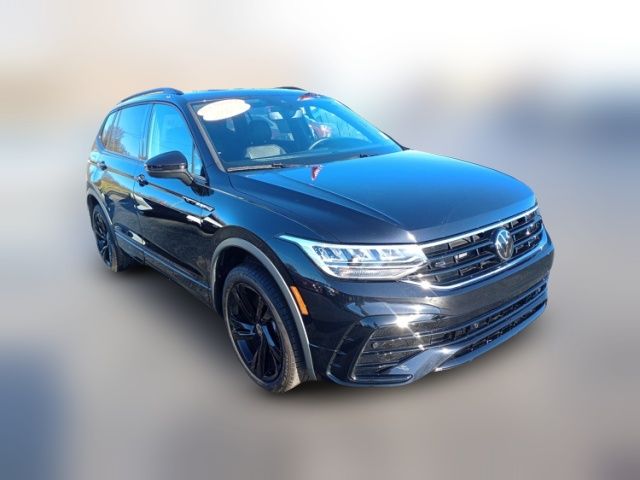 2024 Volkswagen Tiguan SE R-Line Black