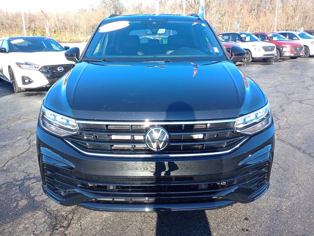 2024 Volkswagen Tiguan SE R-Line Black