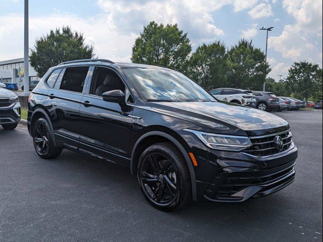 2024 Volkswagen Tiguan SE R-Line Black