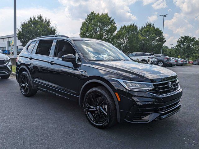 2024 Volkswagen Tiguan SE R-Line Black