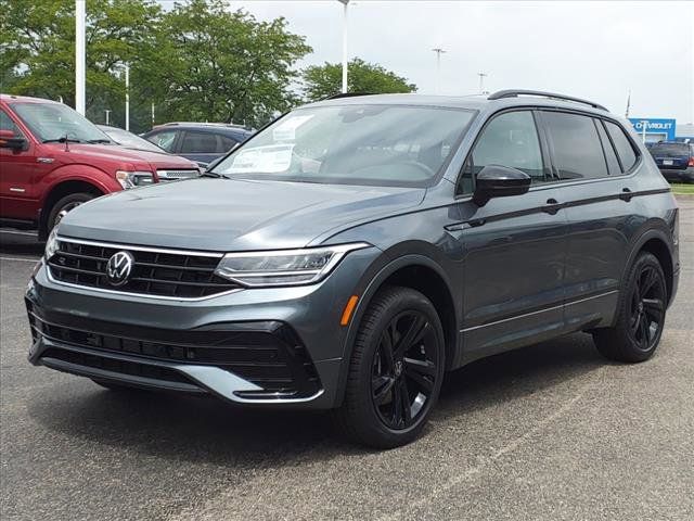 2024 Volkswagen Tiguan SE R-Line Black