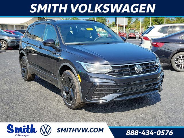 2024 Volkswagen Tiguan SE R-Line Black