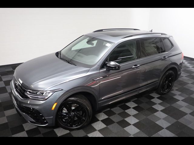 2024 Volkswagen Tiguan/Taos SE R-Line Black