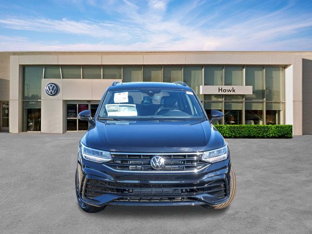 2024 Volkswagen Tiguan/Taos SE R-Line Black