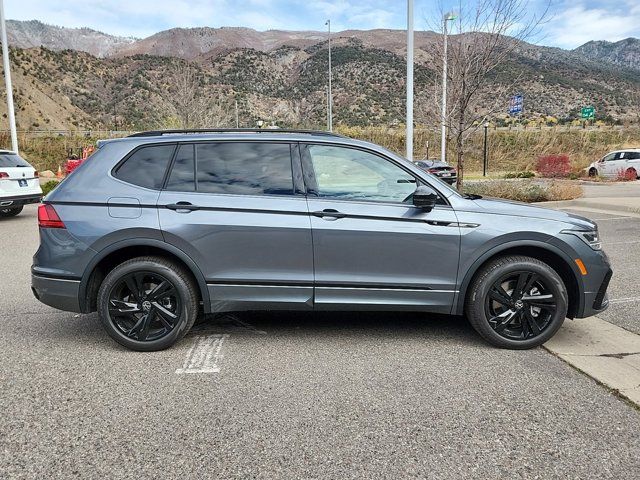 2024 Volkswagen Tiguan/Taos SE R-Line Black