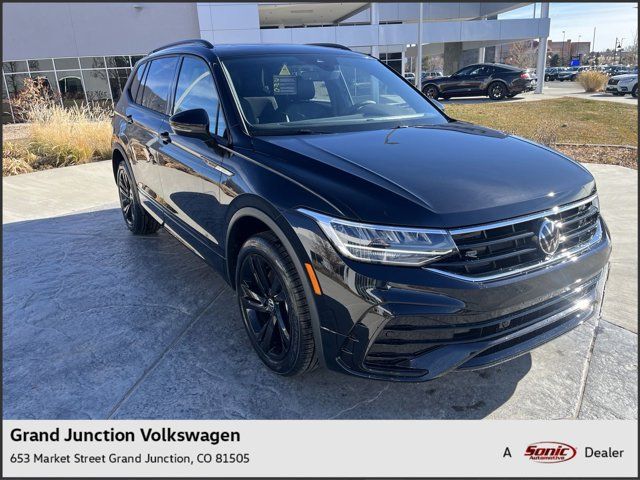 2024 Volkswagen Tiguan/Taos SE R-Line Black